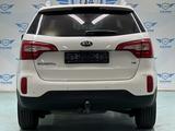 Kia Sorento 2013 годаfor9 800 000 тг. в Астана – фото 3