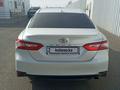 Toyota Camry 2020 года за 11 900 000 тг. в Астана – фото 2