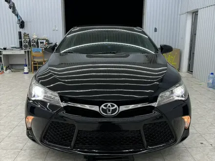 Toyota Camry 2016 года за 6 600 000 тг. в Актау