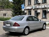 Mercedes-Benz C 240 2001 года за 3 650 000 тг. в Усть-Каменогорск – фото 4
