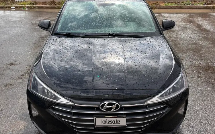 Hyundai Elantra 2019 года за 8 800 000 тг. в Астана