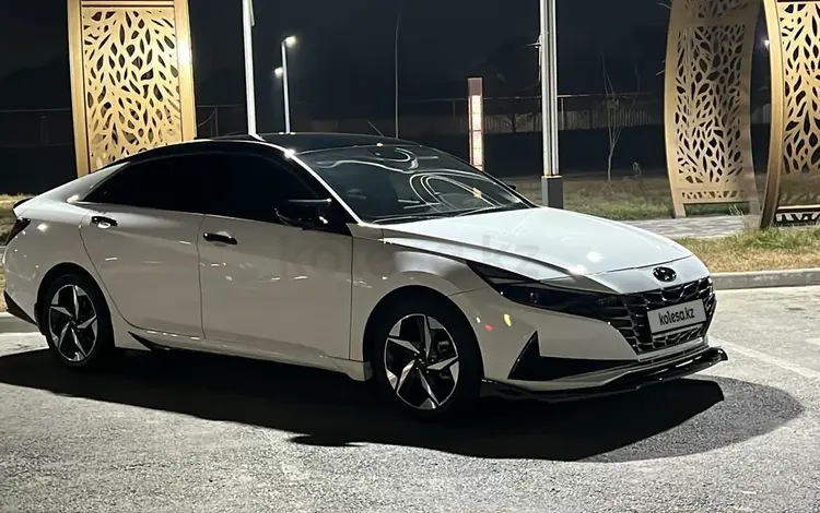 Hyundai Elantra 2023 года за 11 100 000 тг. в Алматы