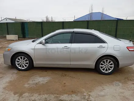 Toyota Camry 2011 года за 5 200 000 тг. в Атырау – фото 2