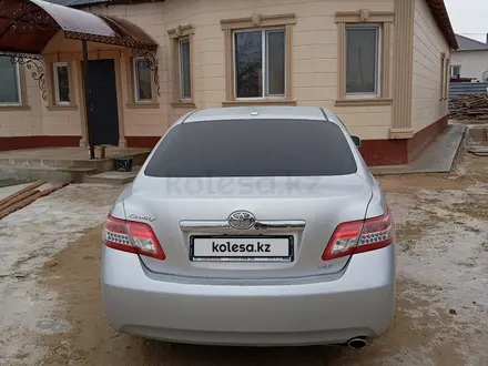 Toyota Camry 2011 года за 5 200 000 тг. в Атырау – фото 4