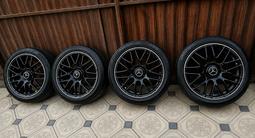 Диски R18 AMG — Pirelli Резина за 320 000 тг. в Алматы