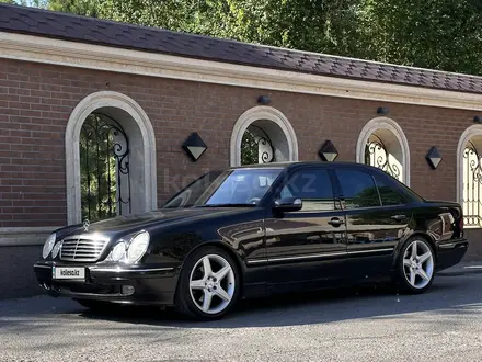 Mercedes-Benz E 320 2000 года за 6 000 000 тг. в Караганда – фото 5