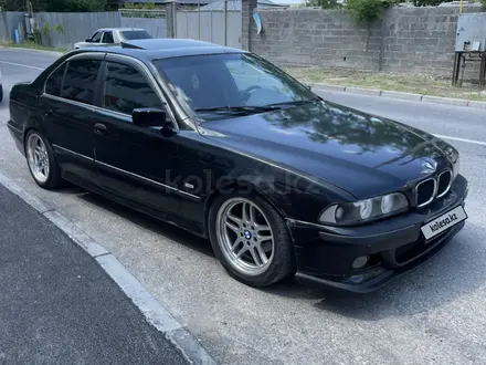 BMW 525 1998 года за 2 800 000 тг. в Шымкент – фото 2