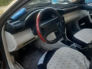Audi 100