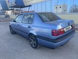 Volkswagen Vento 1993 года за 950 000 тг. в Уральск – фото 3