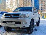 Toyota Hilux 2005 годаүшін4 600 000 тг. в Астана