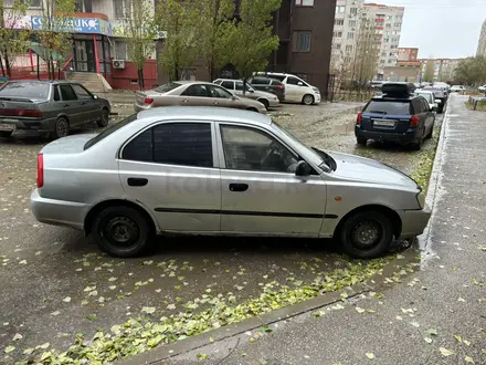 Hyundai Accent 2006 года за 1 700 000 тг. в Актобе – фото 2