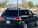 Volkswagen Touareg 2003 года за 4 800 000 тг. в Алматы – фото 4