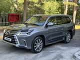 Lexus LX 570 2016 годаfor40 000 000 тг. в Караганда