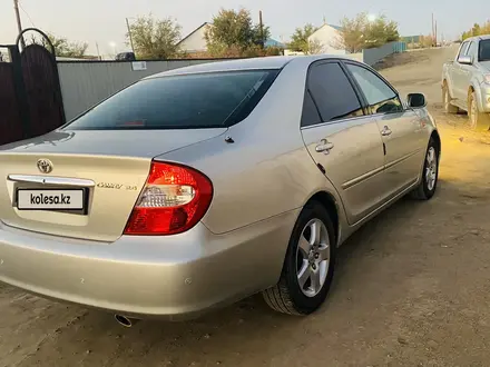 Toyota Camry 2004 года за 6 100 000 тг. в Актобе – фото 10