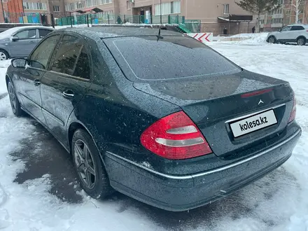 Mercedes-Benz E 320 2004 года за 5 000 000 тг. в Караганда – фото 2