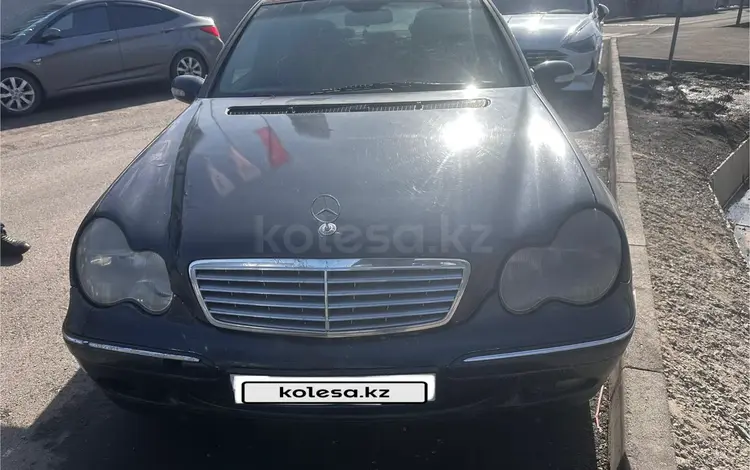 Mercedes-Benz C 180 2002 года за 2 500 000 тг. в Алматы