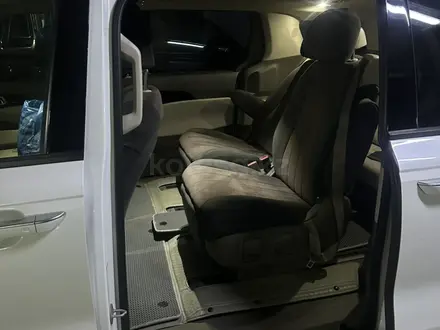 Kia Carnival 2021 года за 18 500 000 тг. в Алматы – фото 4