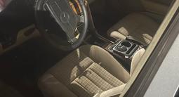 Mercedes-Benz E 220 1993 годаүшін1 350 000 тг. в Петропавловск – фото 4