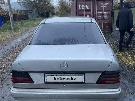 Mercedes-Benz E 220 1993 года за 1 350 000 тг. в Петропавловск – фото 13