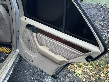 Mercedes-Benz E 220 1993 года за 1 350 000 тг. в Петропавловск – фото 9