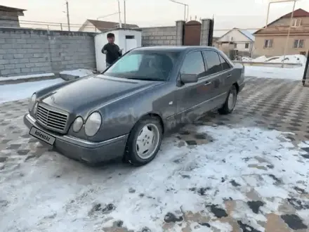 Mercedes-Benz E 280 1998 года за 3 000 000 тг. в Алматы – фото 5