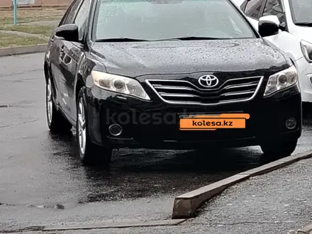 Toyota Camry 2011 года за 7 800 000 тг. в Алматы – фото 2