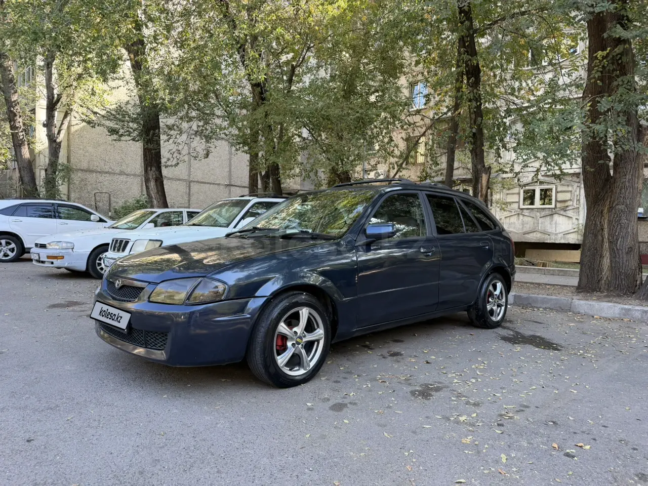 Mazda 323, 1999