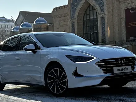 Hyundai Sonata 2022 года за 13 500 000 тг. в Астана