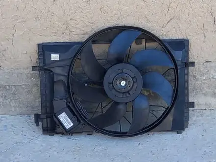 Вентилятор радиатора на w203 мерседес. за 70 000 тг. в Шымкент
