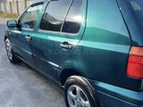 Volkswagen Golf 1997 года за 1 600 000 тг. в Караганда – фото 3