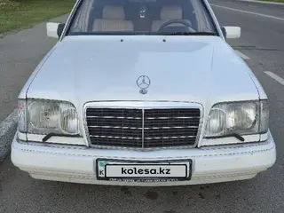 Mercedes-Benz E 280