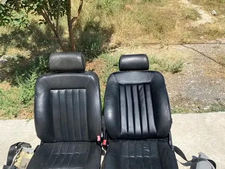 Кожаный салон на ауди а8 за 150 000 тг. в Шымкент