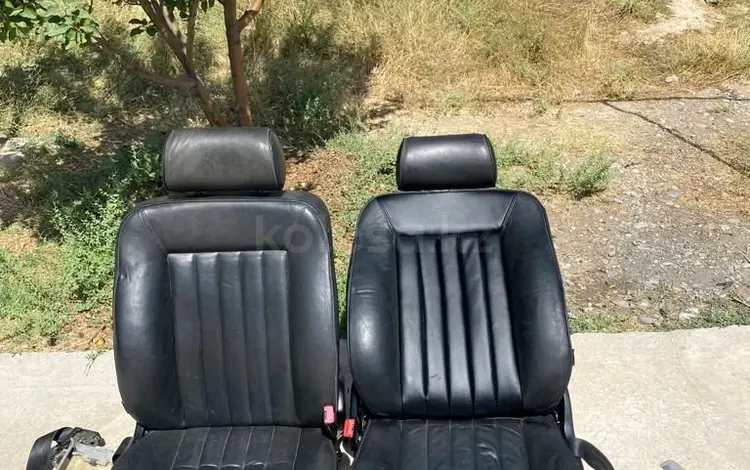 Кожаный салон на ауди а8 за 150 000 тг. в Шымкент