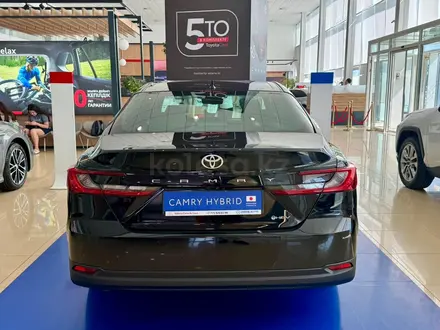 Toyota Camry Luxe eCVT 2026 года за 26 190 000 тг. в Астана – фото 4
