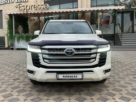 Toyota Land Cruiser 2021 года за 48 000 000 тг. в Шымкент