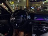 Kia K7 2021 года за 14 500 000 тг. в Актобе – фото 2