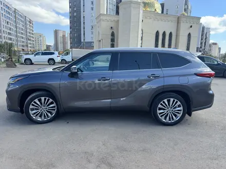 Toyota Highlander 2020 года за 25 000 000 тг. в Астана