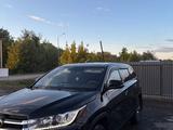 Toyota Highlander 2018 года за 16 000 000 тг. в Семей