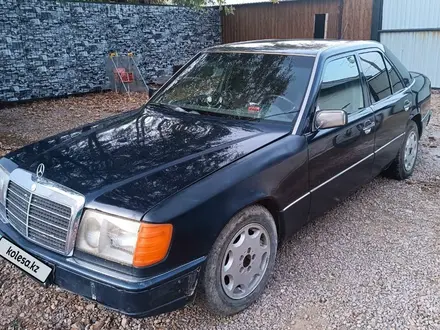 Mercedes-Benz E 230 1991 года за 1 900 000 тг. в Кокшетау – фото 4