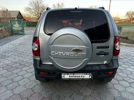 Chevrolet Niva 2014 года за 3 000 000 тг. в Караганда – фото 4