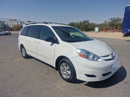 Toyota Sienna 2006 года за 7 500 000 тг. в Актау – фото 2