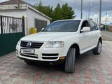 Volkswagen Touareg 2003 года за 4 100 000 тг. в Атырау – фото 4