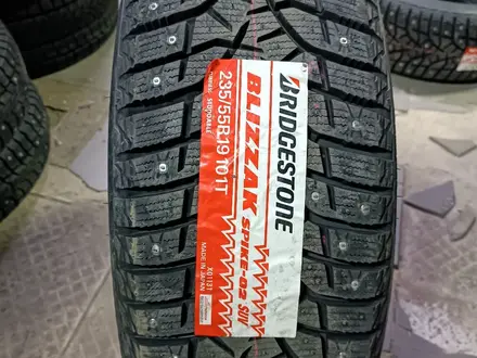 Bridgestone spike 02 245/40 R19 за 105 000 тг. в Астана