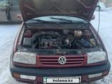 Volkswagen Vento 1993 года за 1 200 000 тг. в Караганда – фото 2