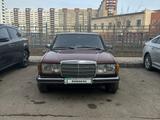 Mercedes-Benz E 240 1984 года за 3 000 000 тг. в Астана