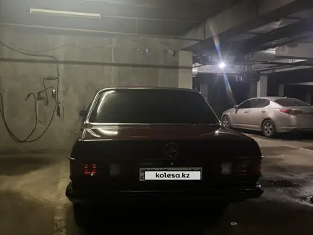 Mercedes-Benz E 240 1984 года за 3 000 000 тг. в Астана – фото 6