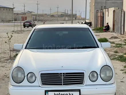 Mercedes-Benz E 320 1998 года за 4 000 000 тг. в Актау