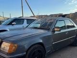 Mercedes-Benz E 280 1993 годаүшін800 000 тг. в Сатпаев – фото 2
