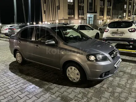 Chevrolet Aveo 2008 года за 2 500 000 тг. в Атырау – фото 2