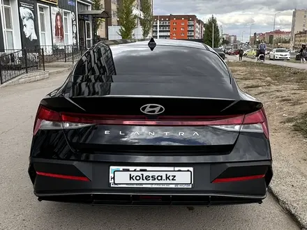 Hyundai Elantra 2024 года за 9 900 000 тг. в Актобе – фото 4